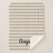 ファームハウスベージュストライプズモノグラム シェルパブランケット (正面)