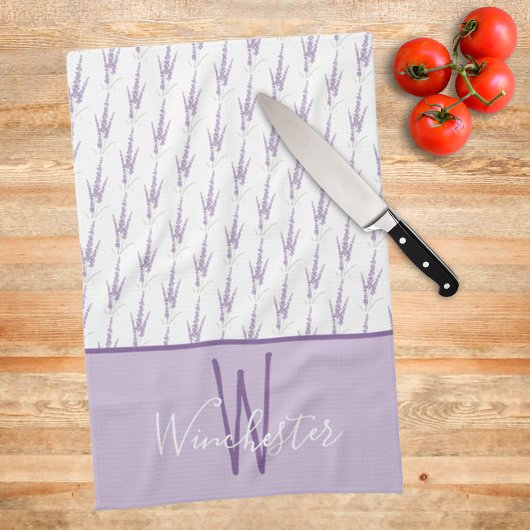 ファームハウスラベンダーフラワーズ名前をカスタムするモノグラム キッチンタオル