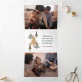 ファームハウス素朴クリスマスツリー&ガーランド5 – 写真 三つ折りクリスマスカード (内部)