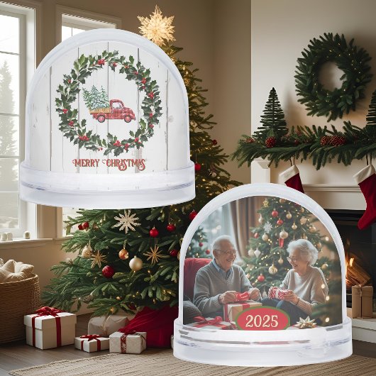 ファームハウス素朴レッドトラックオンウッド