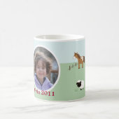 ファームベビー納屋周囲の庭カスタムフォトマグ コーヒーマグカップ (中央)