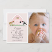 ファーム納屋周囲の庭ピンクガール写真1st誕生日 招待状 (正面)