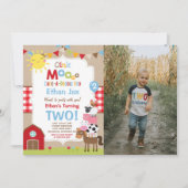 ファーム誕生日招待状納屋周囲の庭誕生日パーティー 招待状 (正面)