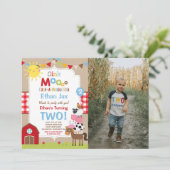 ファーム誕生日招待状納屋周囲の庭誕生日パーティー 招待状 (スタンド正面)