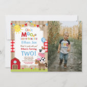 ファーム誕生日招待状納屋周囲の庭誕生日パーティー 招待状 (正面)