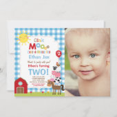 ファーム誕生日招待状納屋周囲の庭誕生日パーティー 招待状 (正面)