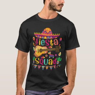 フィエスタスクワッドシンコデマヨメキシコギターナチョ Tシャツ