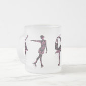 フィギュアスケート選手のパターンによって曇らされるマグ フロストグラスマグカップ (正面左)