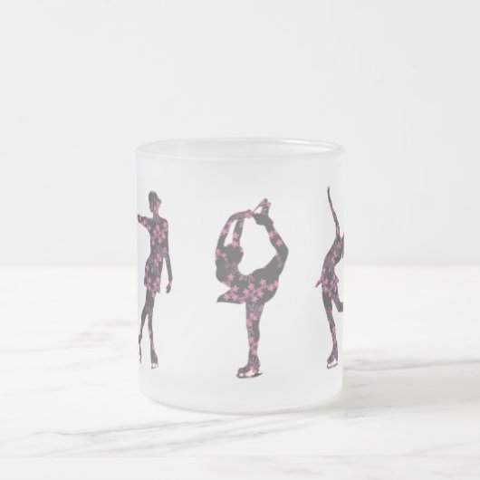 フィギュアスケート選手のパターンによって曇らされるマグ フロストグラスマグカップ (中央)