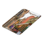 フィギュア。1番. マグネット (左側)