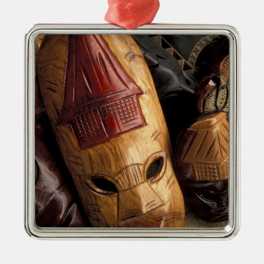 フィジー、ビティ·レヴマスクは町の市場で。 メタルオーナメント (正面)