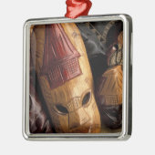 フィジー、ビティ·レヴマスクは町の市場で。 メタルオーナメント (左)