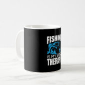 フィッシャー魚釣りは私の最高のセラピー コーヒーマグカップ (正面左)