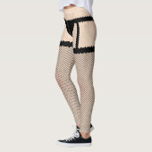 フィッシュネットストッキングとサスペンダーズブラックレギンス レギンス (左)