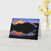 フィッツ・ロイ・グループ氷河湖に反映 カード (黄色い花)