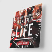 フィットは目的地ではない。人生の道 – ジム スクエア壁時計 (傾斜)