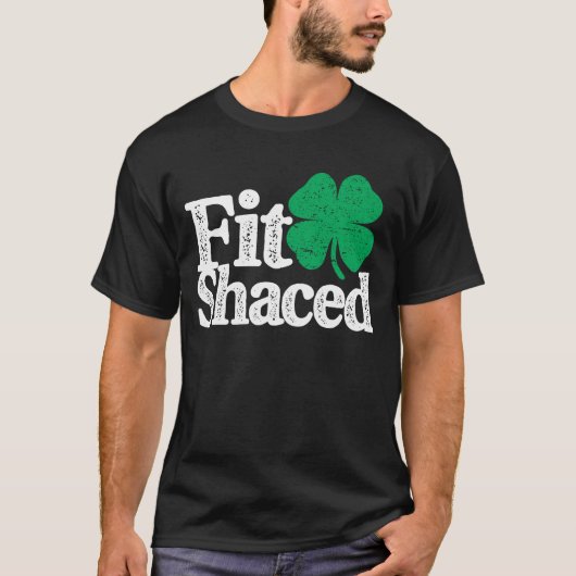 フィットシャケードアイリッシュおもしろいドリンクSt patricks day Tシャツ (正面)