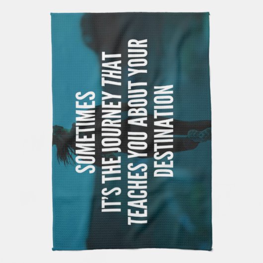 フィットネスの旅 – 女性のトレーニング やる気を起こさせる キッチンタオル (縦)