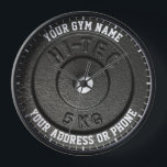 フィットネスインストラクタートレーニングジムオーナージムコーチ 壁時計<br><div class="desc">フィットネスインストラクタージムオーナージムコーチトレーニングインストラクターデザイン。ジムのオーナー、ジムトレーナー、フィットネスインストラクターに最適。フィットネスとボディビルのカスタム誰にとっても、または体育館で過ごす時間を過ごしたいだけの人のための完璧な贈り物文字とダークグレーのディスクウェイトイメージ</div>
