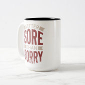 フィットネストレーニングジムジャスト痛み申し訳ないことわざ ツートーンマグカップ (正面左)