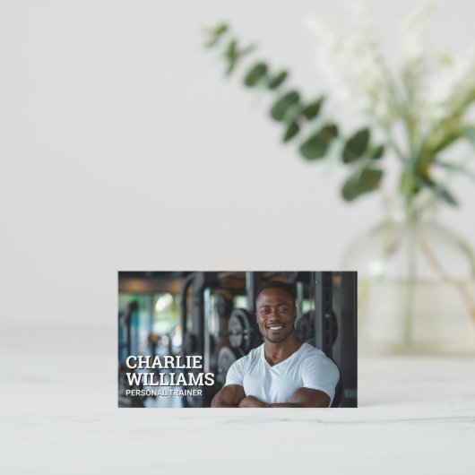 フィットネス列車がジムで微笑む 名刺 (スタンド正面)