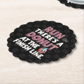 フィニッシュラインでのドーナツおもしろいフィットネス動機 ペーパーコースター (アングル)