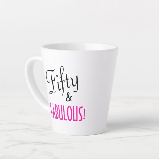 フィフティー&ファブラスレトロブラック&ピンク50誕生日 カフェラテマグ (左アングル)