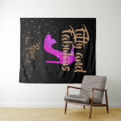 フィフティ＆ファビュラス ガーリー グリッター ホットピンク ゴールド テキスト タペストリー (インサイチュ(横))