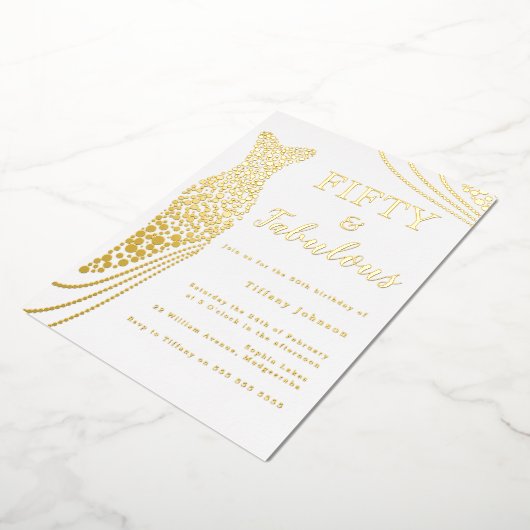 フィフティ&素晴らしい！ゴールドフォイルドレス50誕生日 箔招待状 (回転した状態)