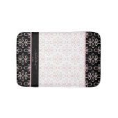 フィリグリー模様モノグラムエレガントブラックピンクホワイト バスマット (正面)