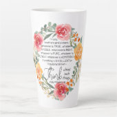 フィリップ4:8ピンクと黄色のフローラリース カフェラテマグ (正面)