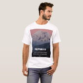 フィリピの人への手紙 4:13 KJV 聖書の詩 山と森 Tシャツ (正面フル)