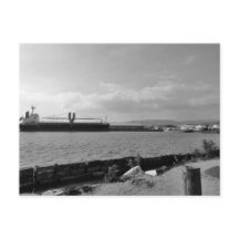 フィリピンのスービック湾にドッキング船