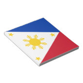 フィリピン国旗を掲げたメモ帳 ノートパッド (アングル)