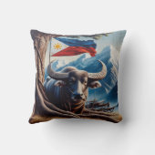 フィリピン国旗を掲げた山々による水牛 クッション (裏面)