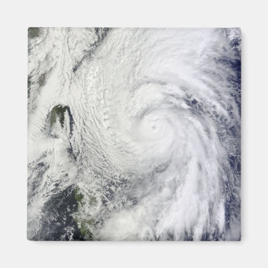 フィリピン海のチャバ台風 マグネット (正面)