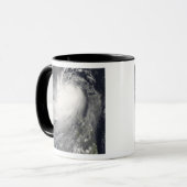 フィリピン諸島上空の台風ヌリ マグカップ (正面左)