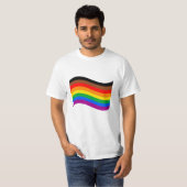フィリー・レインボー・プライドの波状旗 Tシャツ (正面フル)