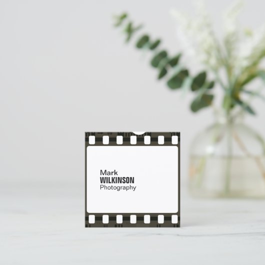 フィルムテープのネガティブフレーム スクエア名刺 (スタンド正面)