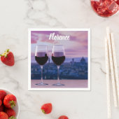 フィレンツェのスカイラインに赤ワインの2つのグラス スタンダードカクテルナプキン (インサイチュ)