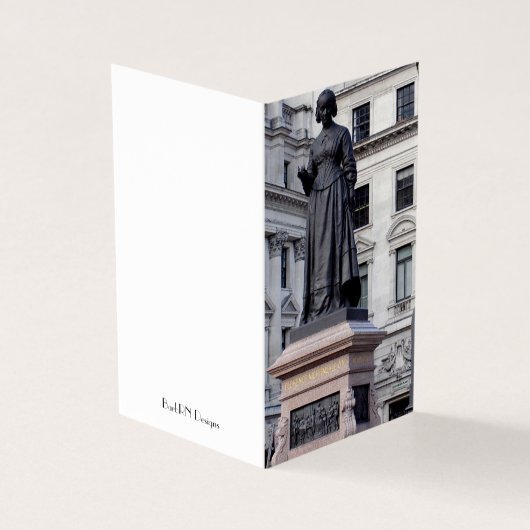 フィレンツェ・ナイチンゲール像ロンドン (外部)