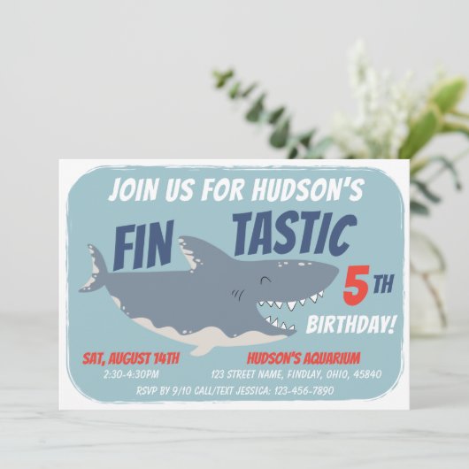 フィンタスティック幸せサメ誕生日パーティー、任意の年齢 招待状 (スタンド正面)