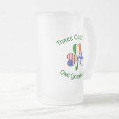 フィンランドのアイリッシュアメリカンフラッグスシャムロパーソナライズされたック フロストグラスビールジョッキ (正面右)