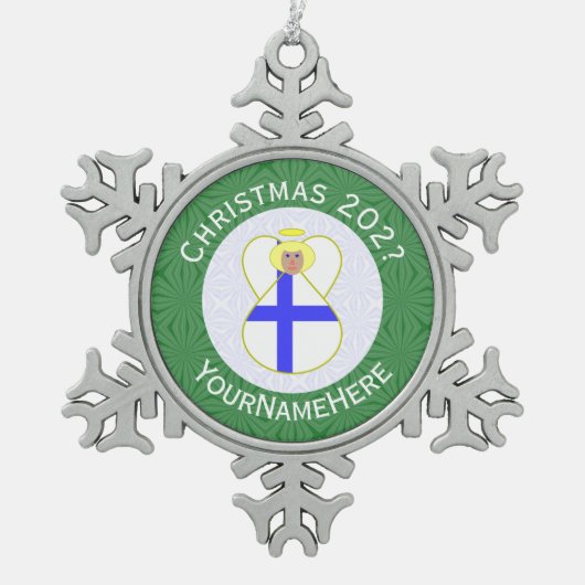 フィンランドの天使のクリスマスフラグ - 名前と年をカスタマイズ可能 スノーフレークピューターオーナメント (正面)