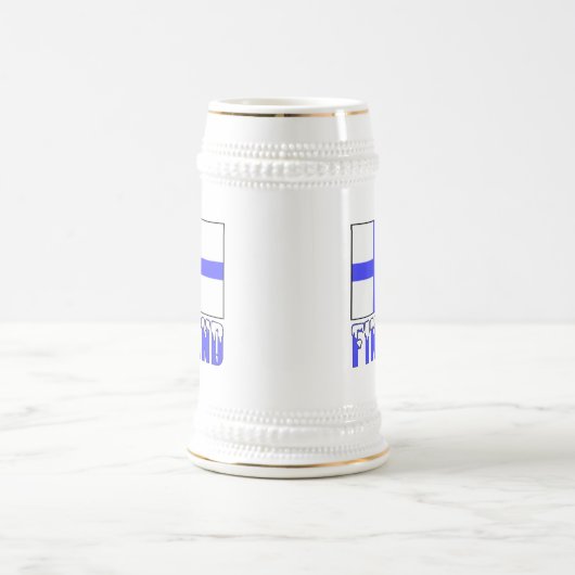 フィンランドの旗と雪の帽子をかぶった国名 ビールジョッキ (中央)