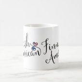 フィンランド系アメリカ人の絡み合ったハートマグ コーヒーマグカップ (中央)