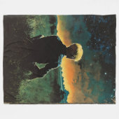 フィールドにブロンドの男 | 夜空の下の人 フリースブランケット (正面(横))