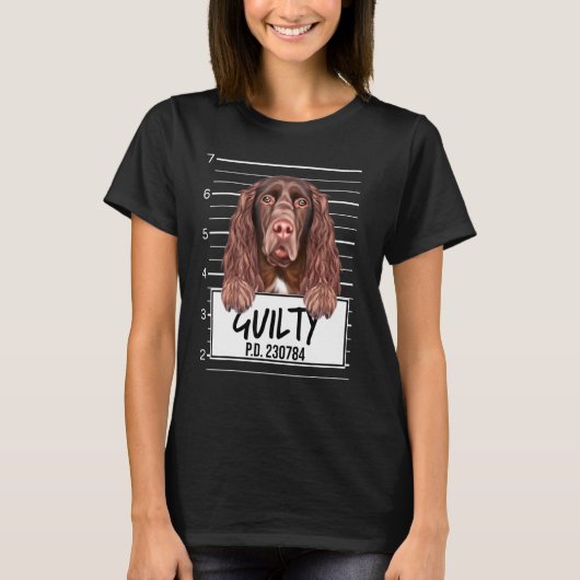 フィールドスパニエル マグショット 有罪の犬 Tシャツ (正面)