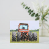 フィールド内の古いマッサージのキャブモデルトラクター ポストカード (スタンド正面)