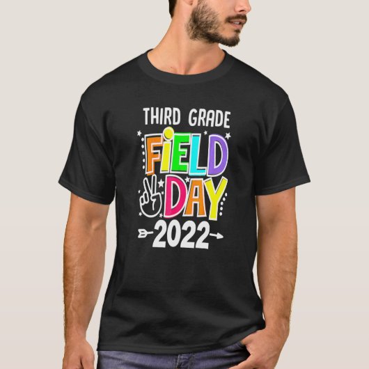 フィールド日2022ゲーム開始3年生ゲームを許可 Tシャツ (正面)